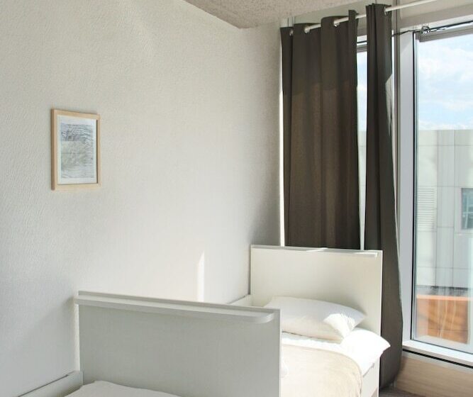 اتاق استاندارد, Country Park