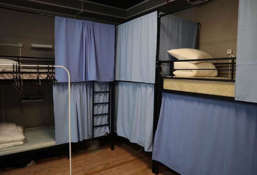تختخواب در اتاق مشترک, Travel Inn Vystavochnaya