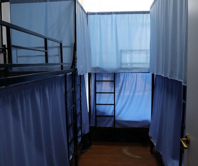 تختخواب در اتاق مشترک, Travel Inn Vystavochnaya