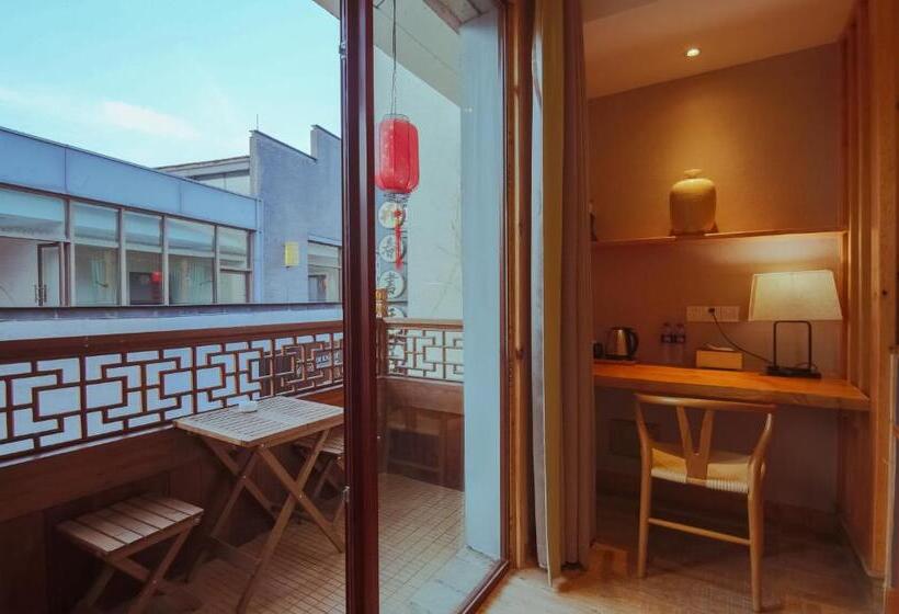 デラックスルーム, Mild Spring Boutique