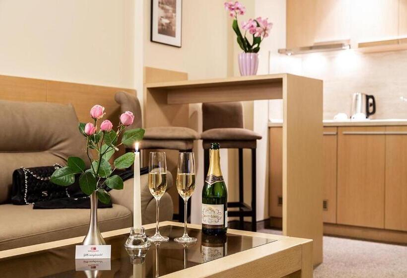 1 Sovrums Lägenhet, Sofia Palace Hotel By Hmg