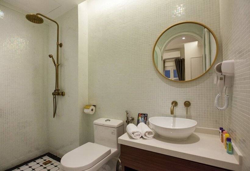 اتاق لوکس با بالکن, White Mansion Penang