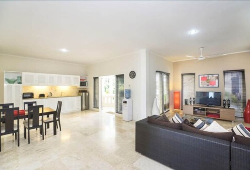 شقة ديلوكس غرفتين نوم, Beach Melati Apartments