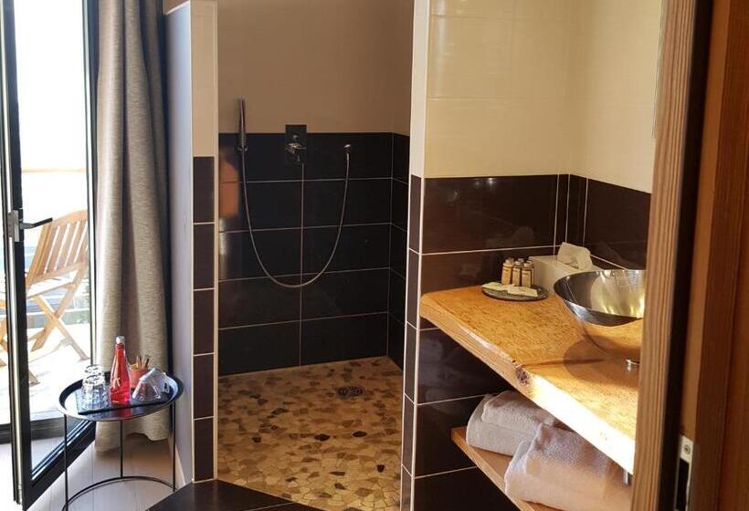 غرفة قياسية مطلّة علي البحيرة, Chalet Christine