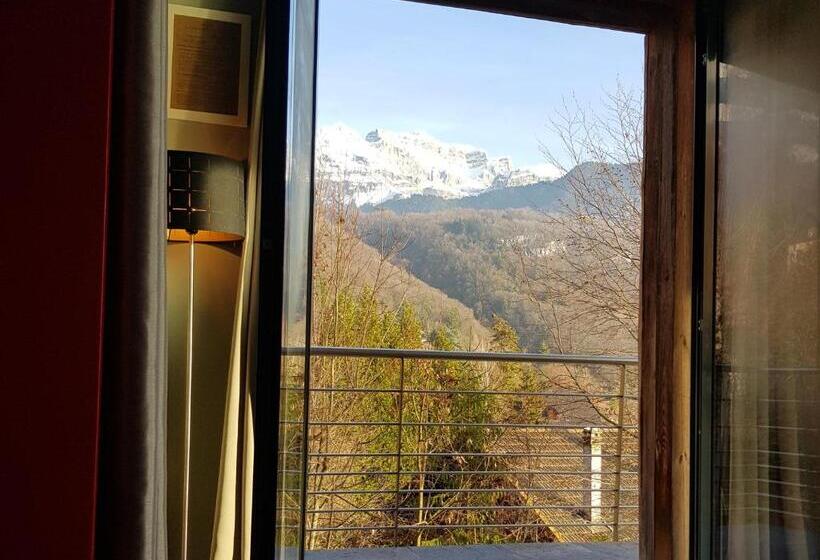 غرفة قياسية مطلّة علي البحيرة, Chalet Christine