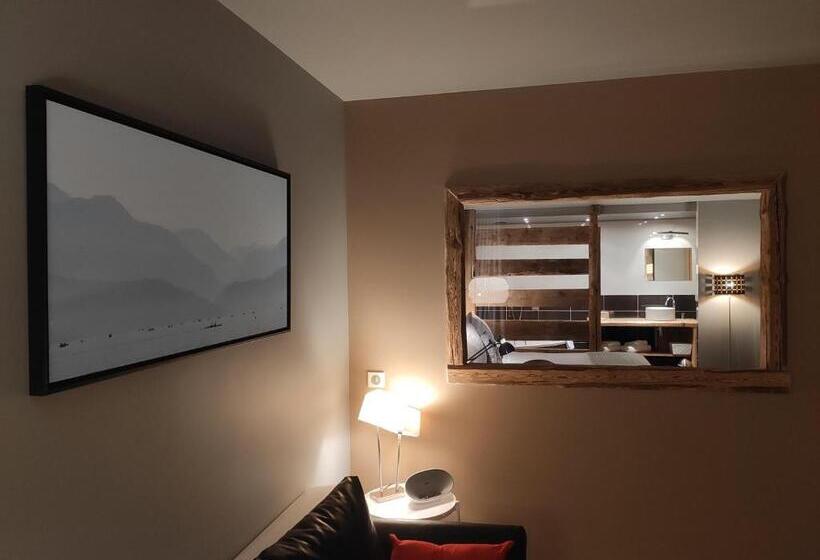 جناح مطل على البحيرة, Chalet Christine