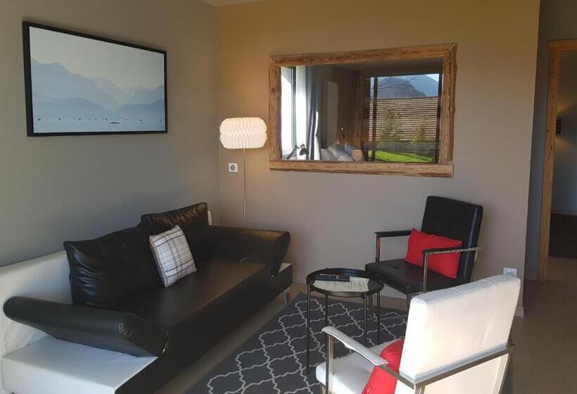 جناح مطل على البحيرة, Chalet Christine