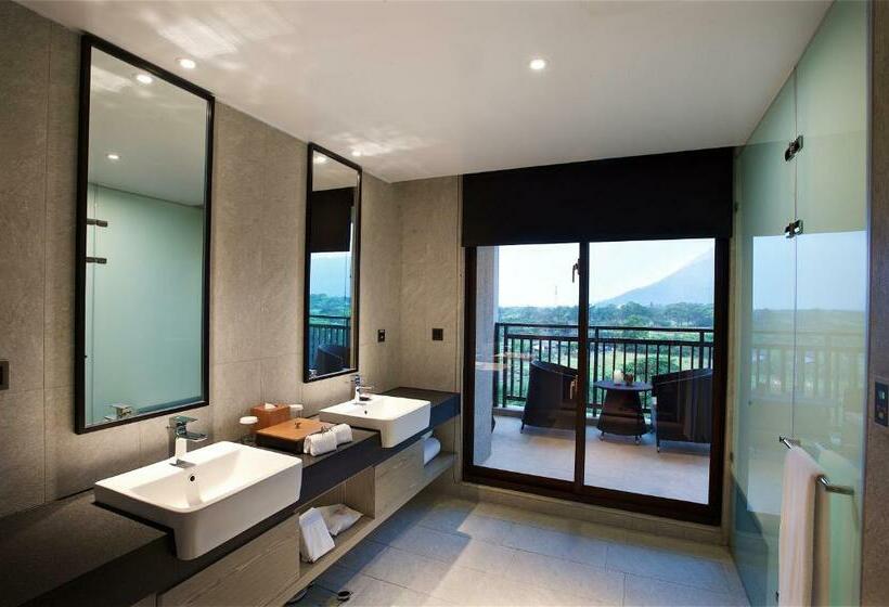 اتاق لوکس با بالکن, Gaeavilla Resort