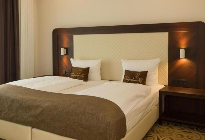 Deluxe room with river view, Schopenhauer Hof