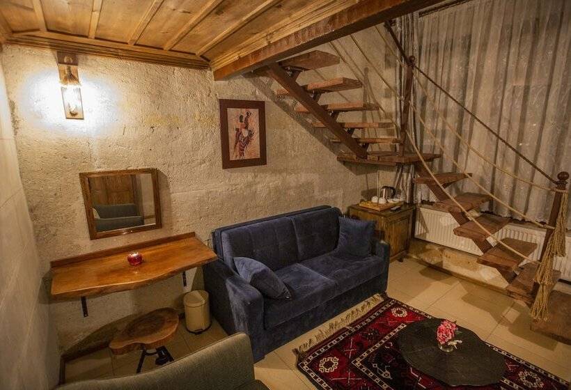 Standard Quadruple Room, Cappa Rossa Cave