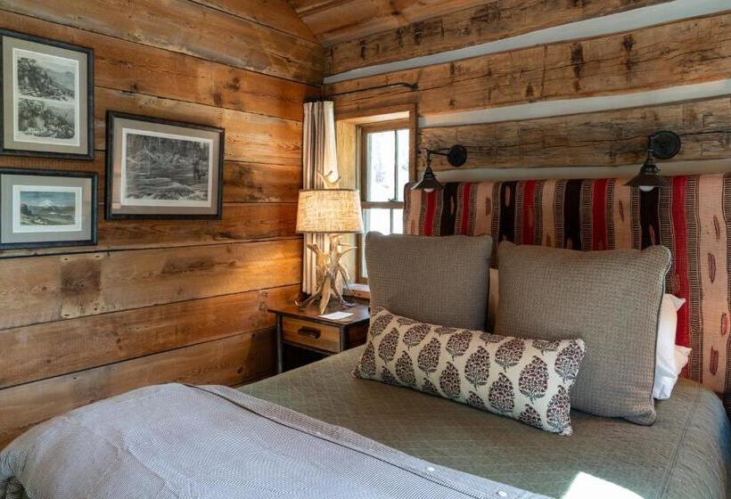 Дом 3 Спальни, Eleven Taylor River Lodge