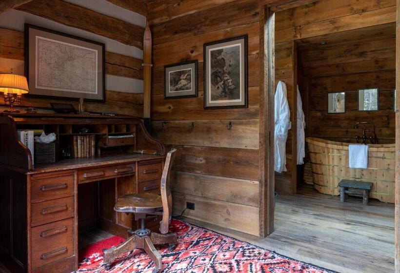 Дом 3 Спальни, Eleven Taylor River Lodge