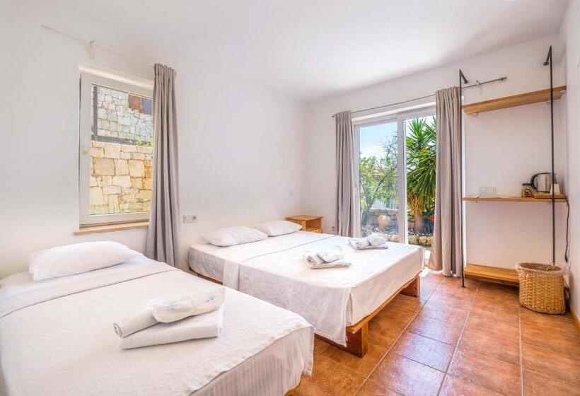 3 Bett Standardzimmer Gartenblick, Luna Kaş
