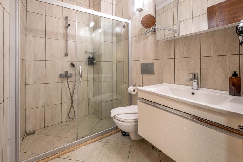 חדר משפחתי, Luna Kaş