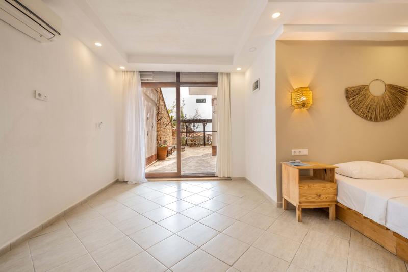 חדר משפחתי, Luna Kaş