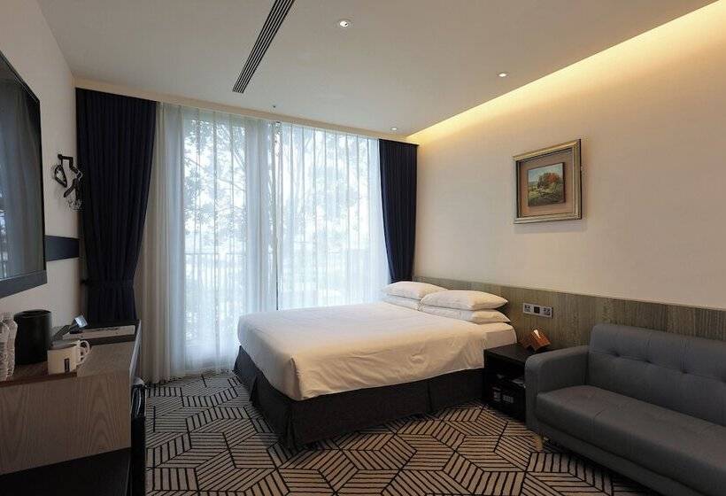 اتاق استاندارد, Royal Roi