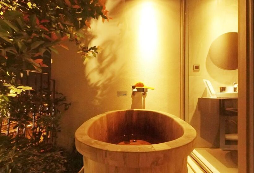 اتاق لوکس, Royal Roi