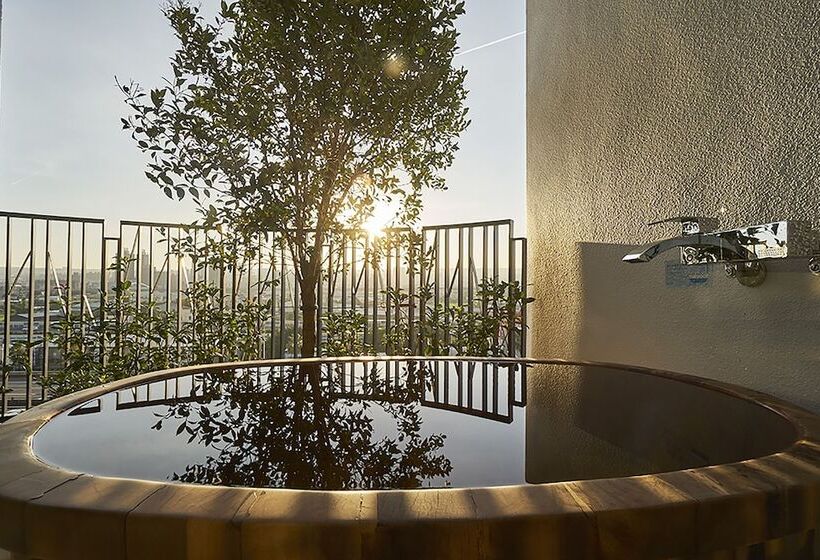 اتاق لوکس, Royal Roi