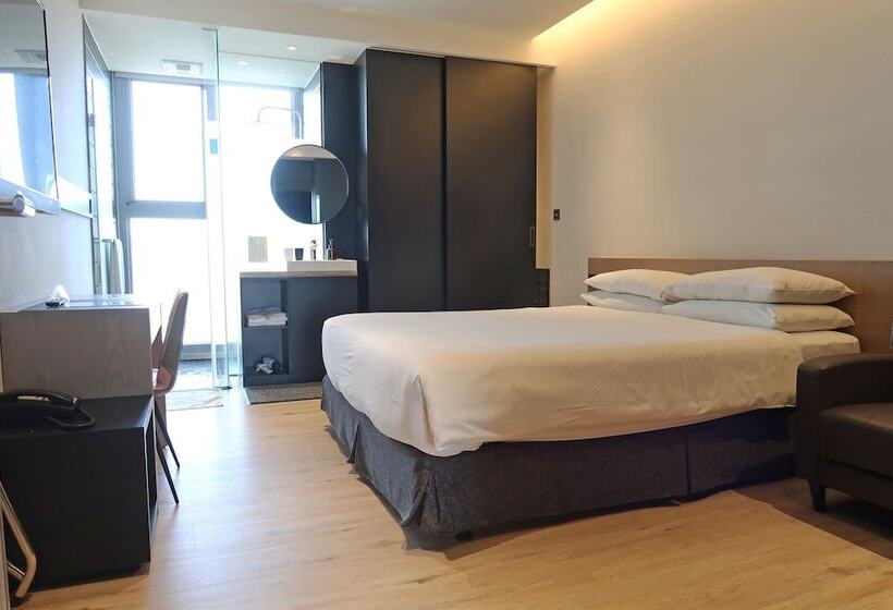 اتاق استاندارد, Royal Roi