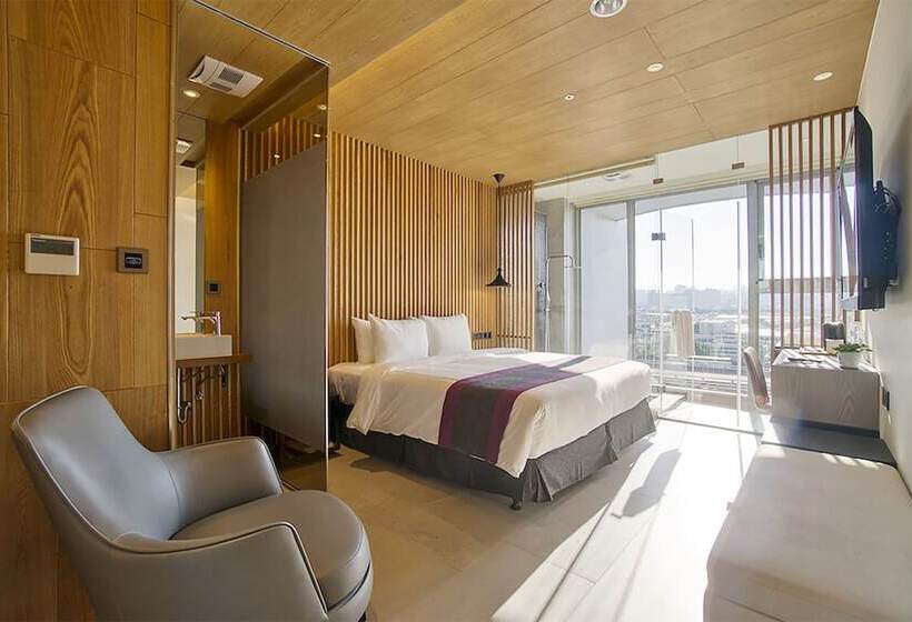 اتاق لوکس, Royal Roi