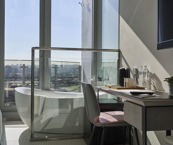 اتاق لوکس, Royal Roi