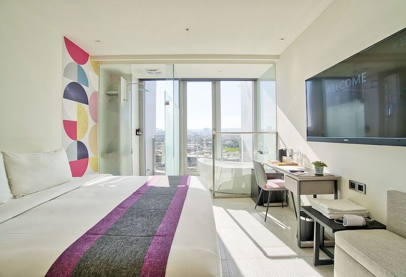 اتاق لوکس, Royal Roi