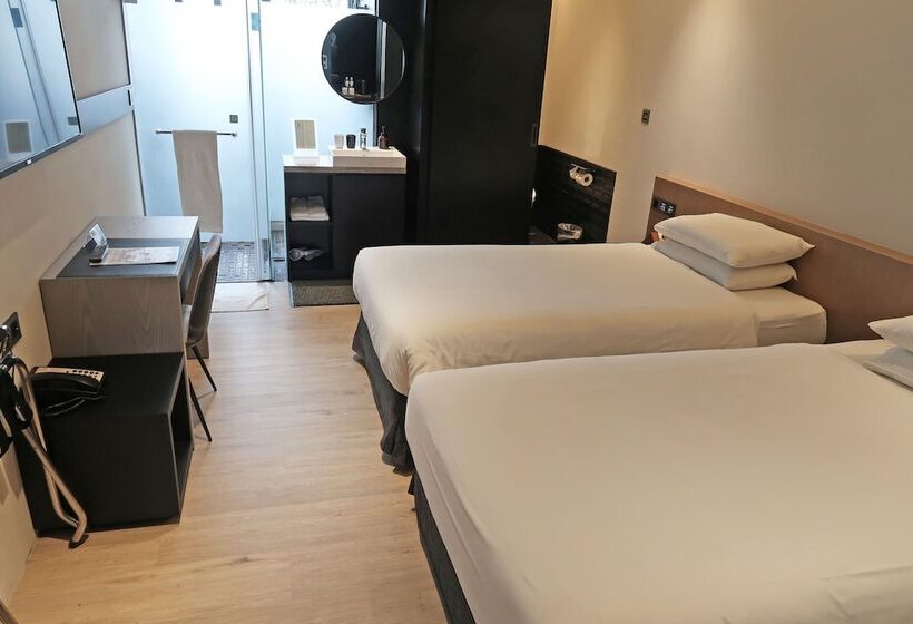 اتاق استاندارد, Royal Roi