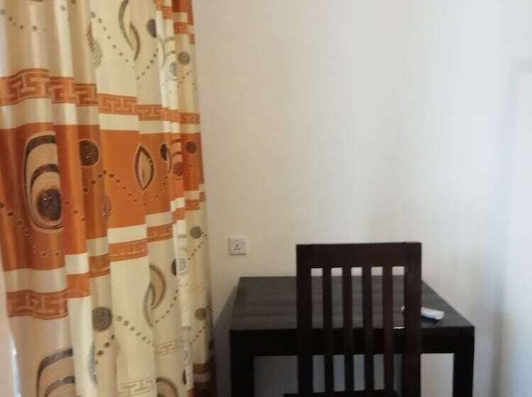 スタンダードルーム, Sea Shells Inn Arugambay