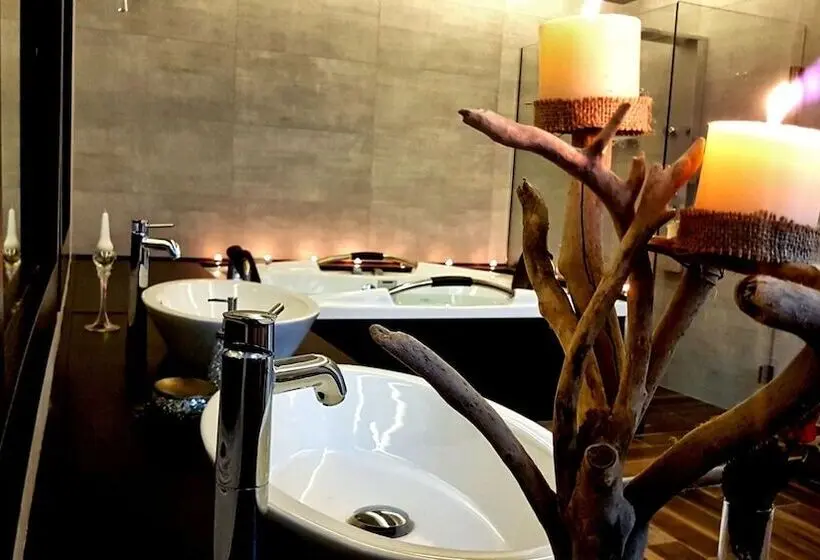 Deluxe-sviitti 2 Makuuhuonetta, Q Suites Preveza