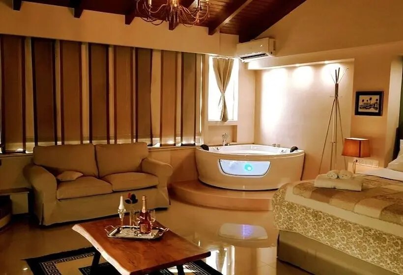 Deluxe-sviitti 2 Makuuhuonetta, Q Suites Preveza