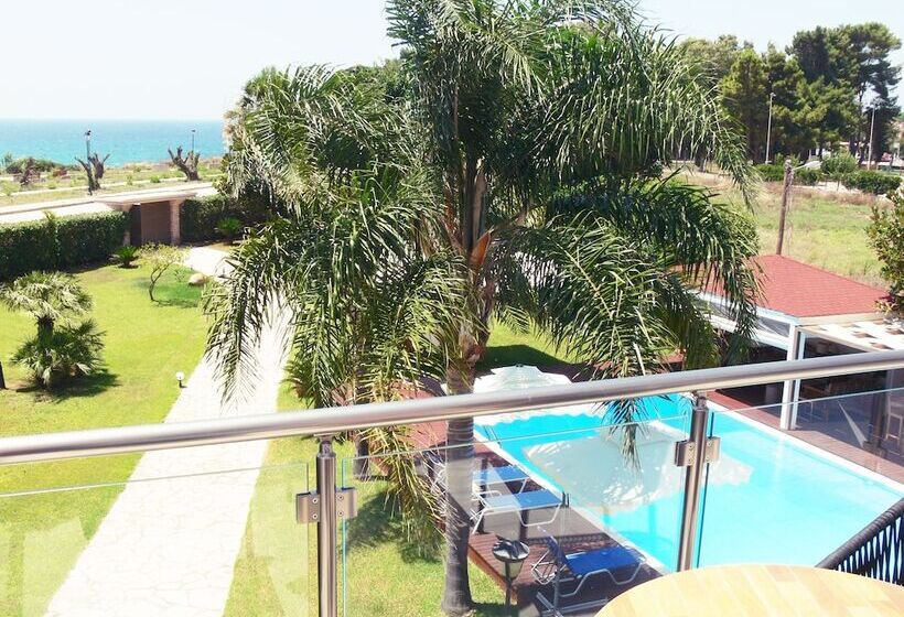 Люкс Семейный 2 Спальни, Q Suites Preveza