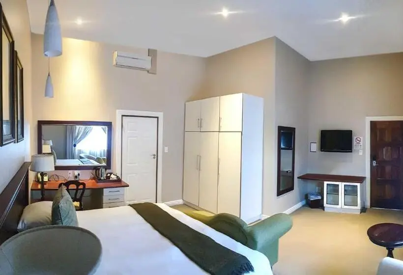 デラックスルーム, Komani Resorts