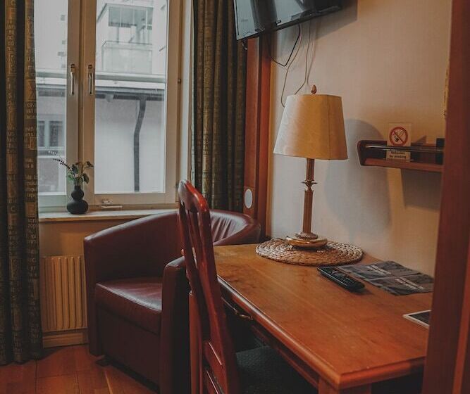 スタンダードシングルルーム, Mojo Hotell