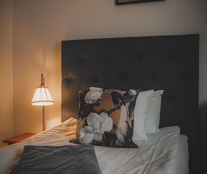 スタンダードシングルルーム, Mojo Hotell