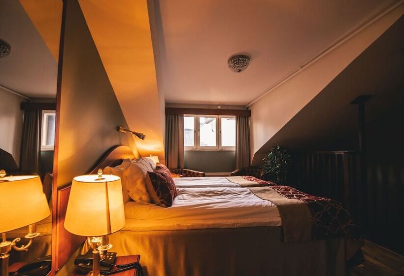 スイート, Mojo Hotell