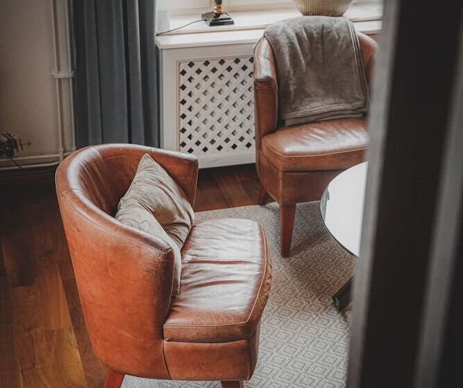 スイート, Mojo Hotell