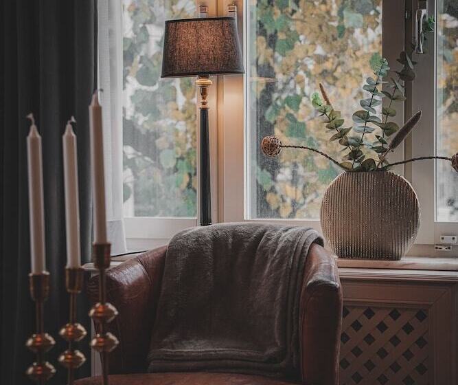 スイート, Mojo Hotell