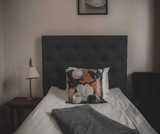 اتاق استاندارد یک نفره, Mojo Hotell