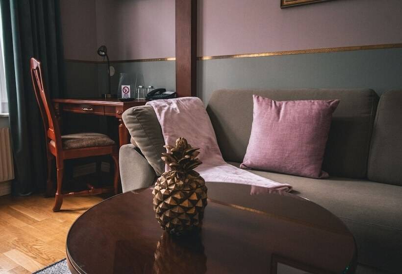 スーペリアールーム, Mojo Hotell