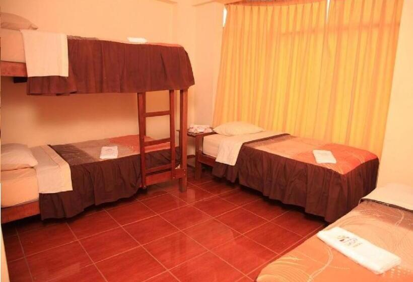 اتاق استاندارد چهار تخته, Hostal Huacachina Sunset