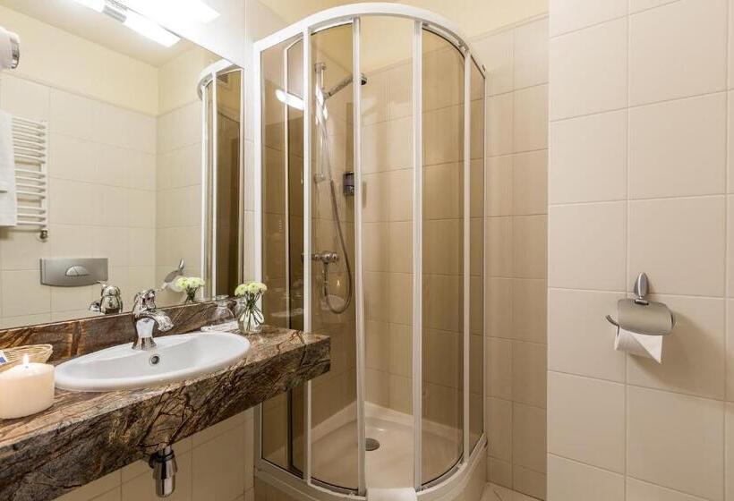 舒适型房间, Krzyski