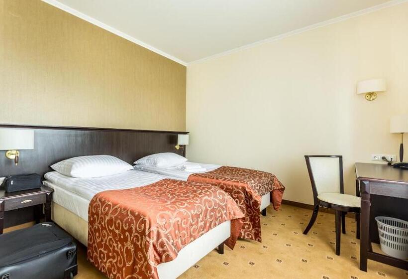 豪华房间, Krzyski