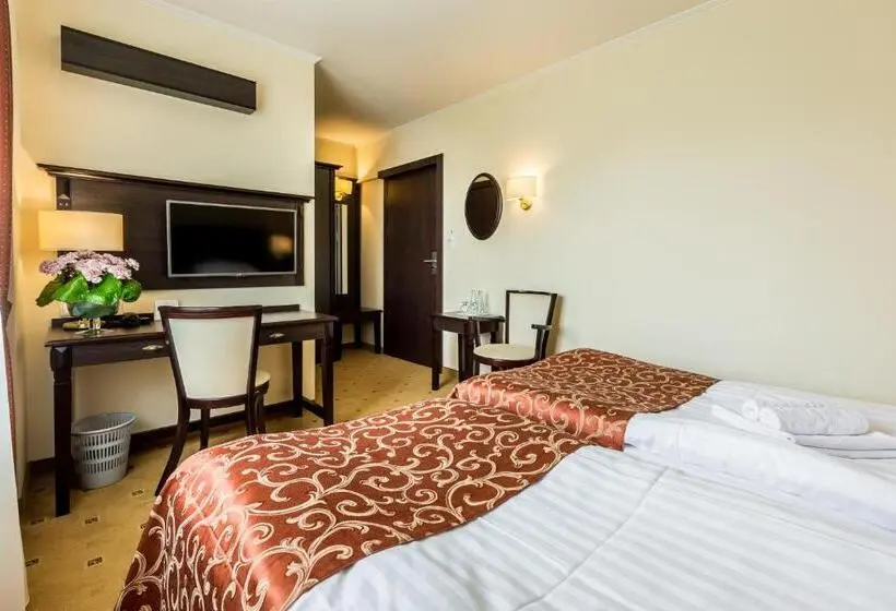 スタンダードルーム, Krzyski