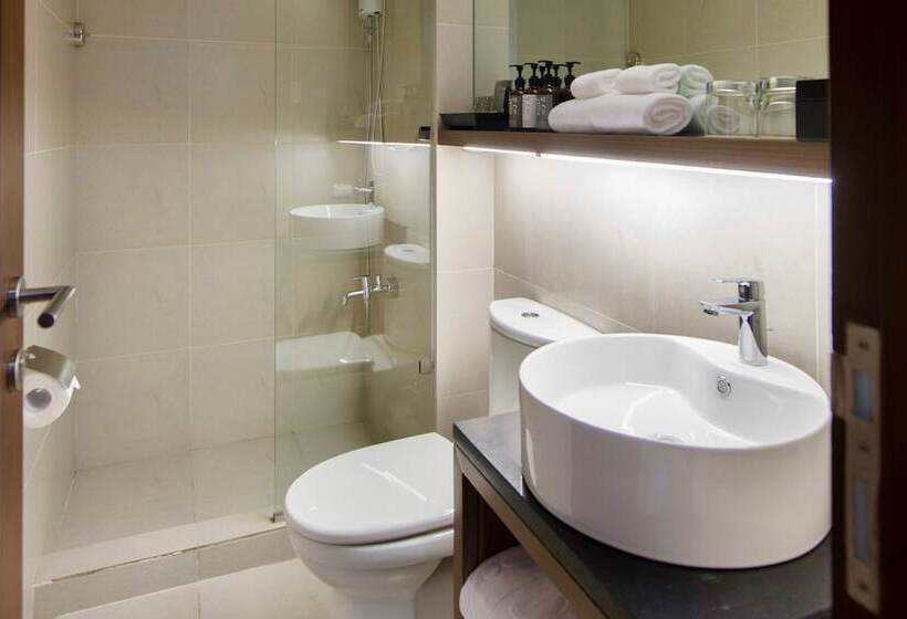 스위트, The Sphere Serviced Residences Managed By Hii