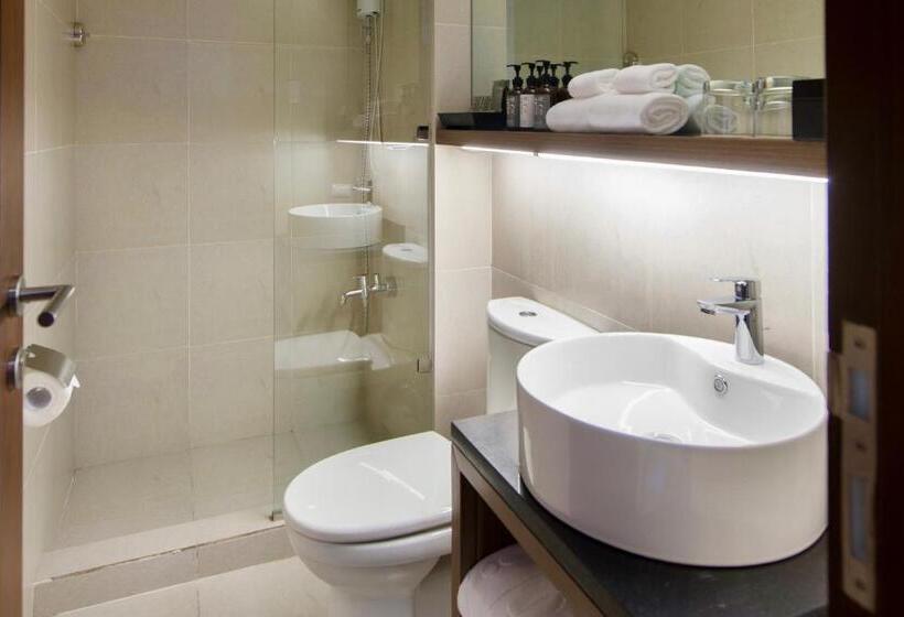 스탠다드 스튜디오, The Sphere Serviced Residences Managed By Hii