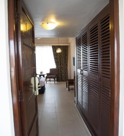 سوئیت پرزیدنت, Beach Luxury