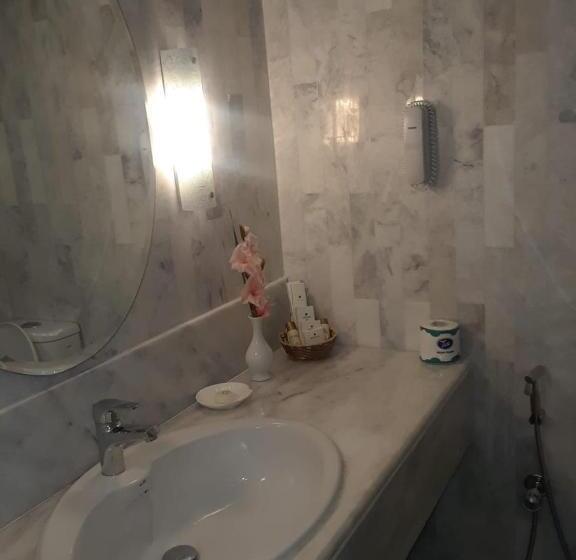 اتاق اجرایی, Beach Luxury