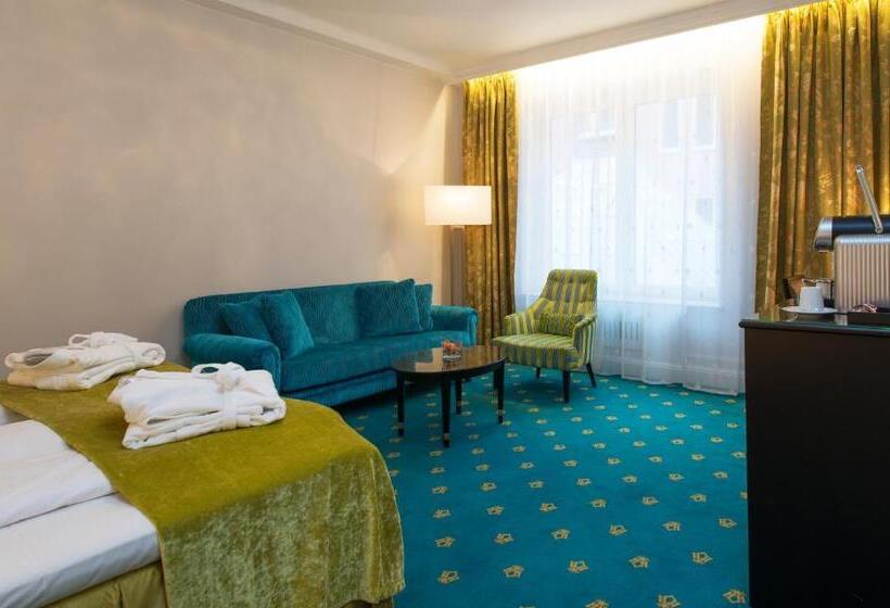 اتاق کلاس بیزنس, Bristol