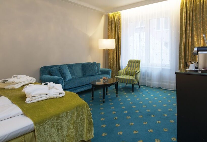 اتاق کلاس بیزنس, Bristol