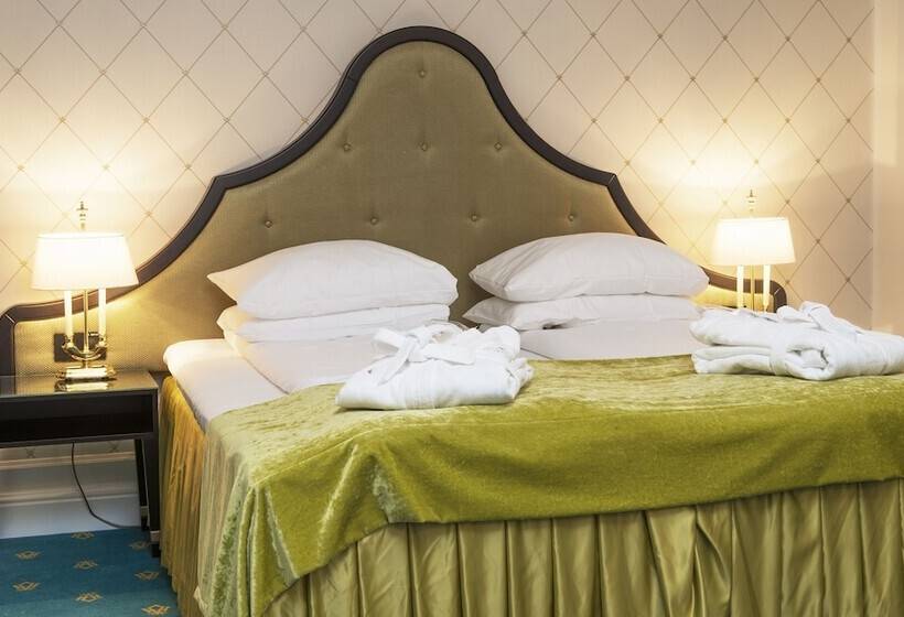 اتاق کلاس بیزنس, Bristol